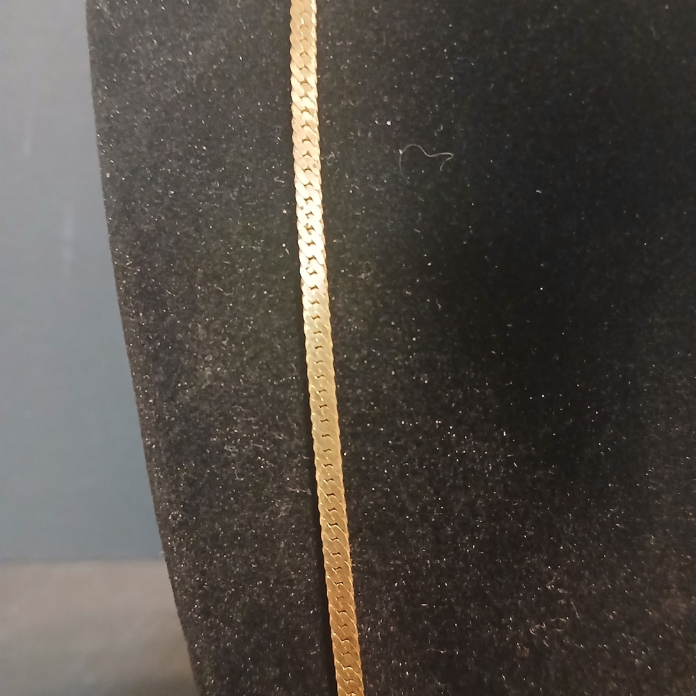 Gold tone snake chain necklace - Picture 3 of 12